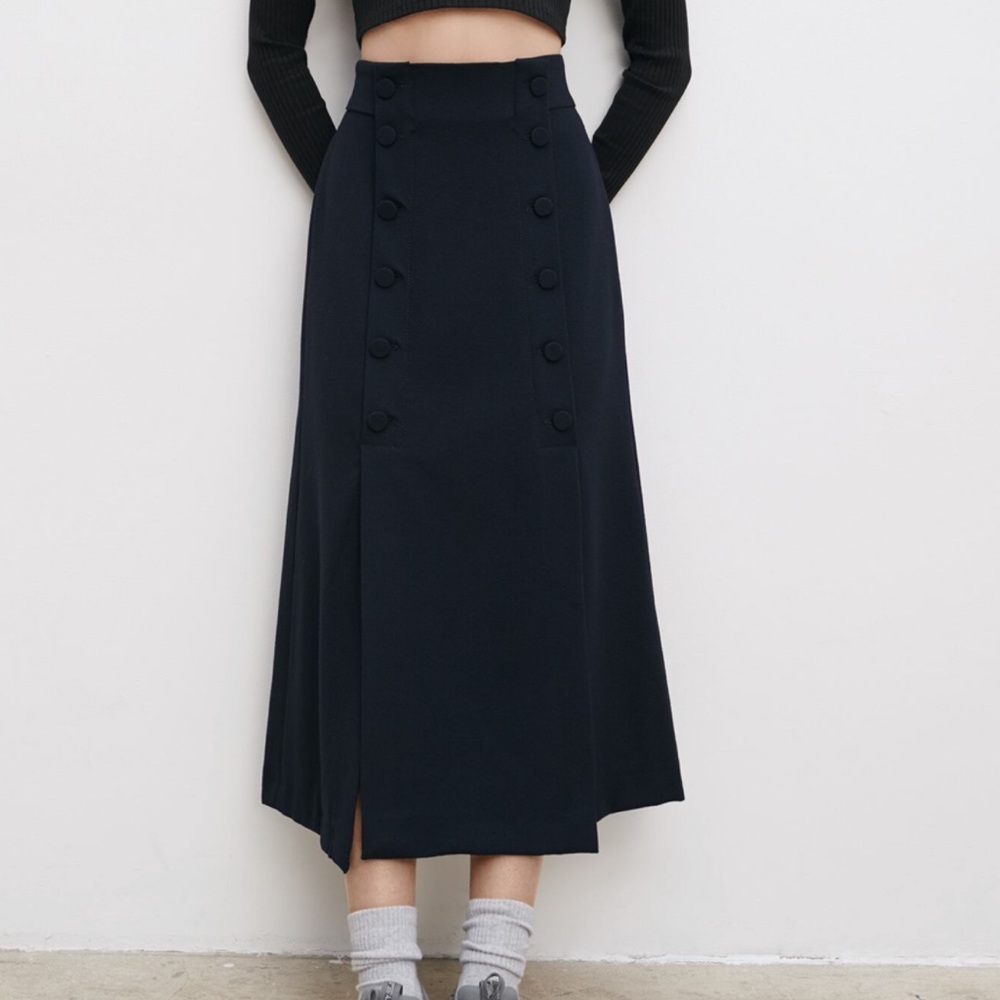 Zara LIMITED EDITION buttoned skirt
